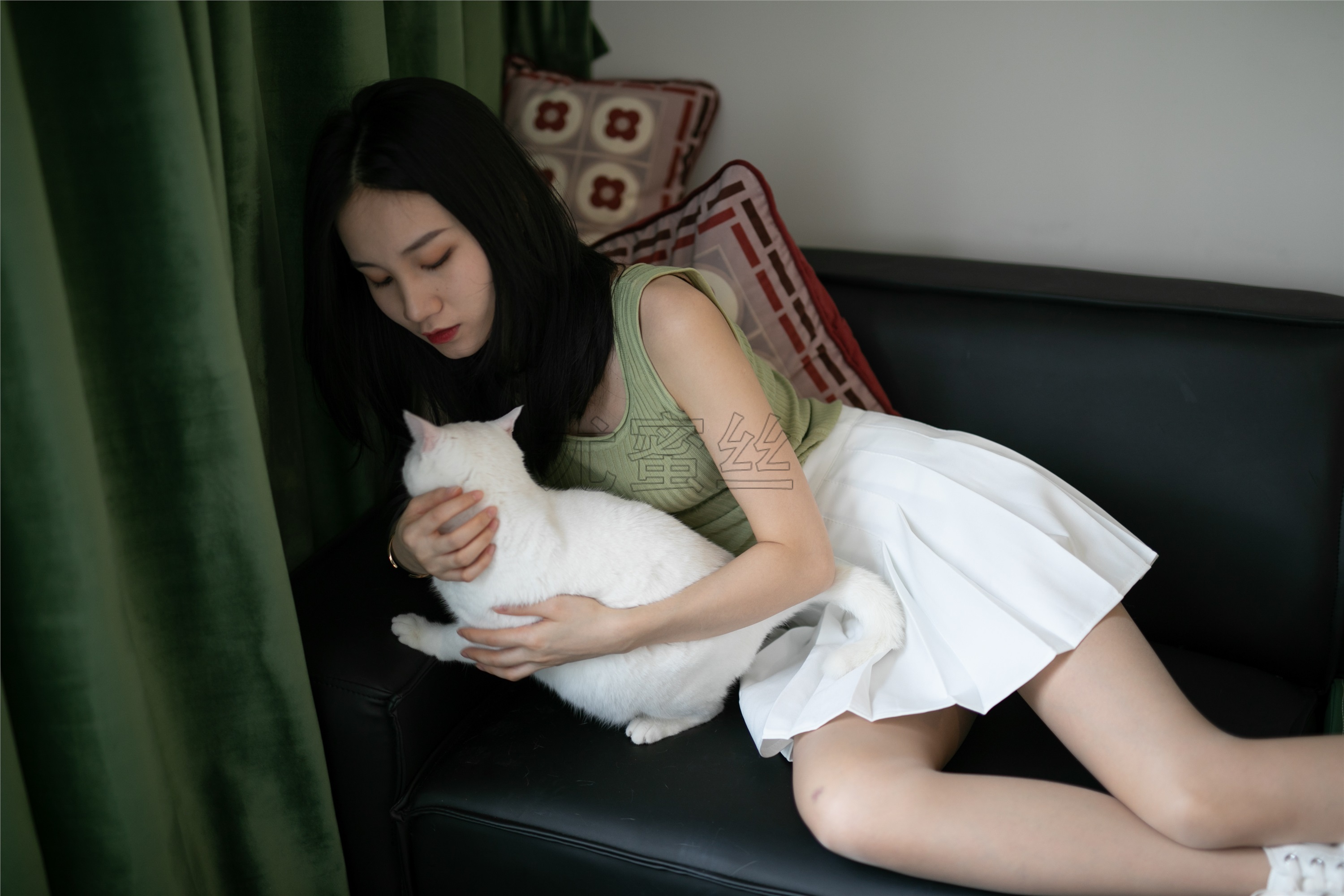 尤蜜丝 穿搭写真 NO.037